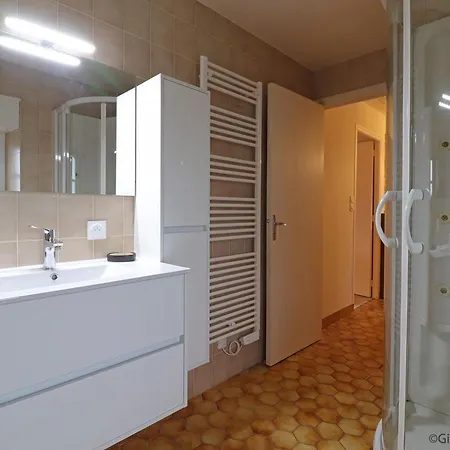 Retraite Paisible En Maison Traditionnelle, 4 Chambres, Jardin Arbore, Cheminee Et Nature Luxuriante. - Fr-1-497-154 *