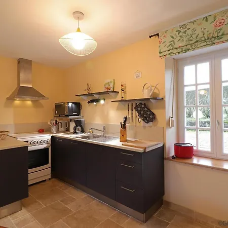 Nyaraló Maison Paisible En Nature Avec Cheminee Et Animaux Acceptes - Fr-1-497-154