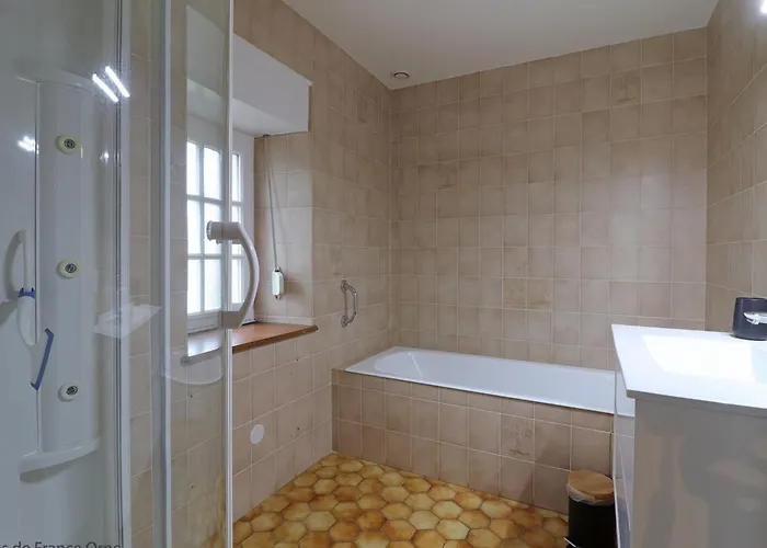 Дом отдыха Maison Paisible En Nature Avec Cheminee Et Animaux Acceptes - Fr-1-497-154 Tinchebray-Bocage