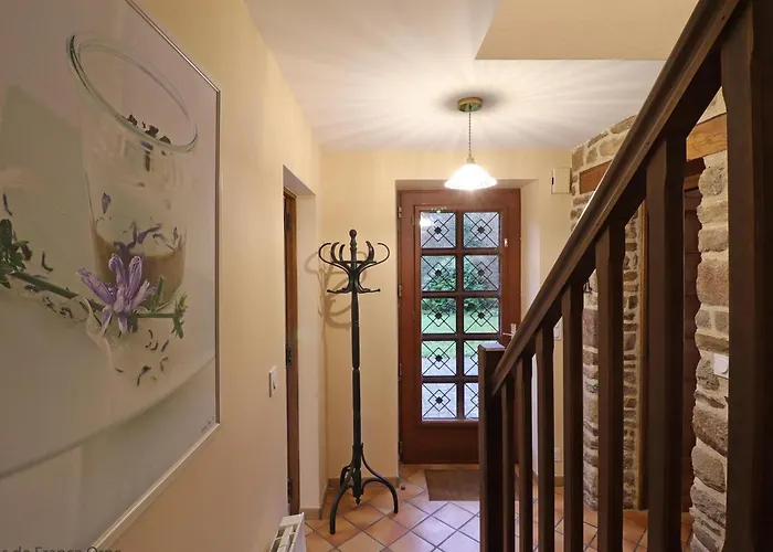 Дом отдыха Maison Paisible En Nature Avec Cheminee Et Animaux Acceptes - Fr-1-497-154 *